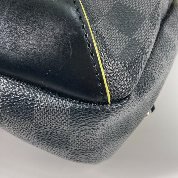 LOUIS VUITTON Black Damier Shoulder Bag - Picture 8 of 16
